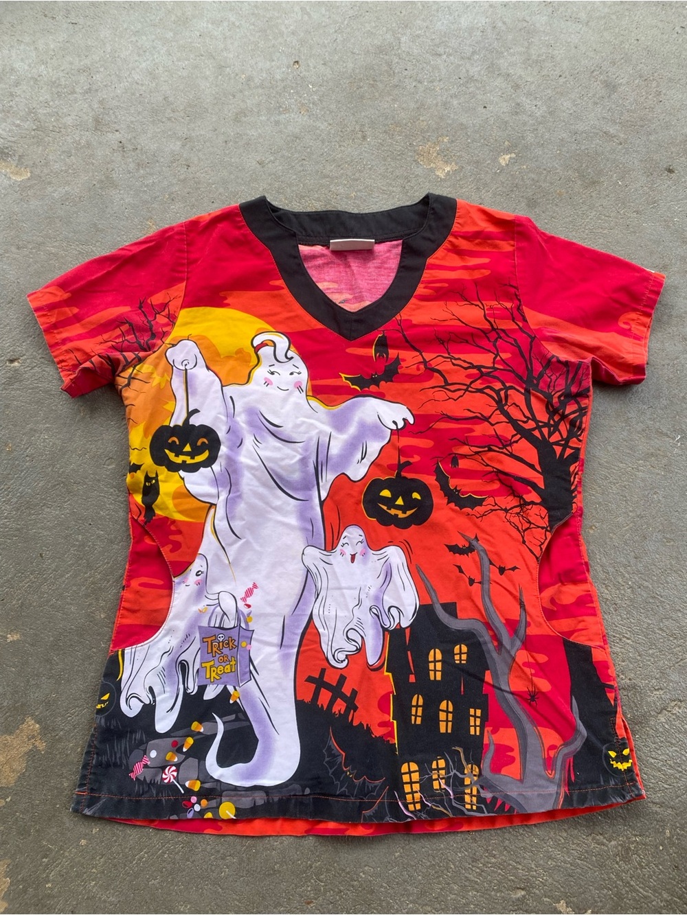 Halloween Ghost vintage scrub top Top - Red